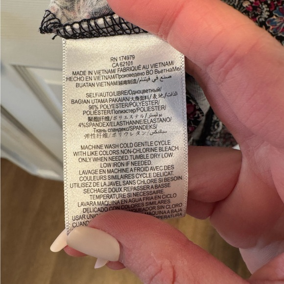 BCBGeneration Red and White Mock Neck Mini Dress - Picture 4 of 6